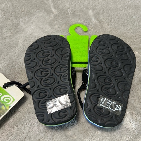 Cobian Toddler Flip Flops - Picture 4 of 7